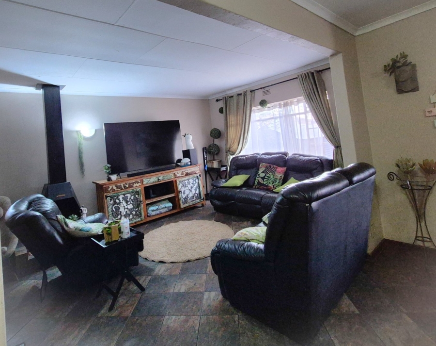 4 Bedroom Property for Sale in Vaalpark Free State